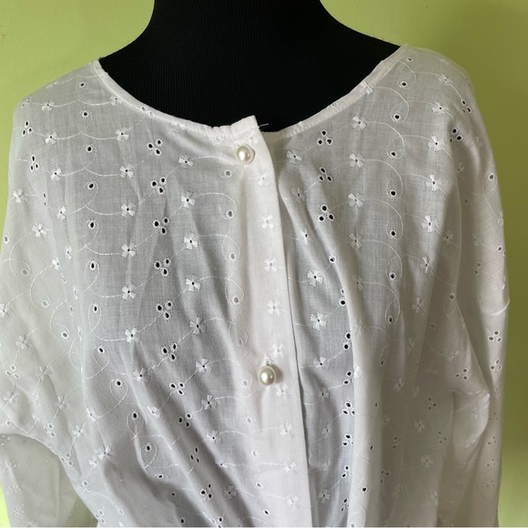 VINTAGE WHITE EYELET PEARL BUTTON LONG SLEEVE BLOUSE TOP SIZE MEDIUM - Picture 6 of 6